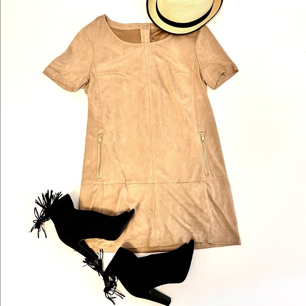 Suede mini dress. Side zipper pockets.